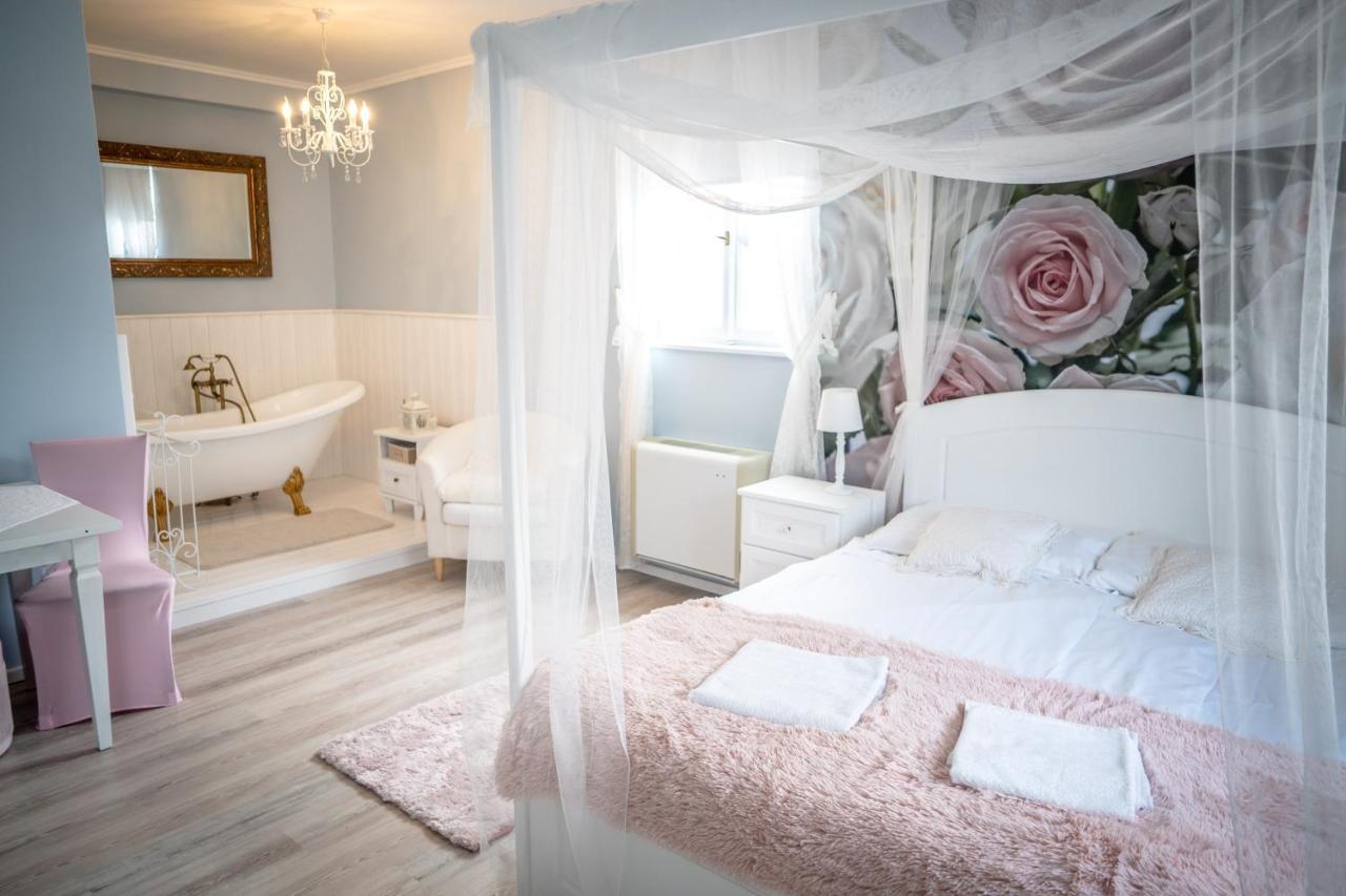 Gyula Panzio Hotell Exteriör bild