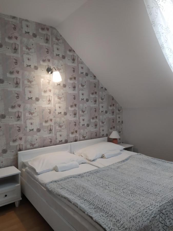 Gyula Panzio Hotell Exteriör bild